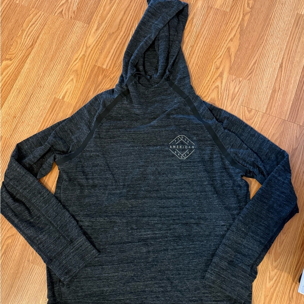 AE Hooded Longsleeve